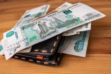 В поручении говорится о необходимости в два раза повысить максимальный порог долга - с 500 тысяч рублей до 1 миллиона рублей.