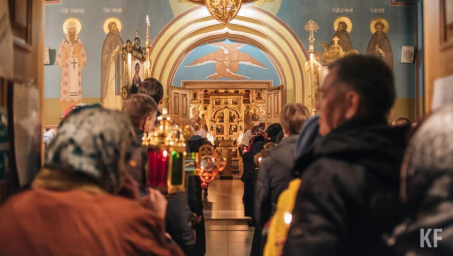 Будет организована и прямая трансляция ночного пасхального богослужения.