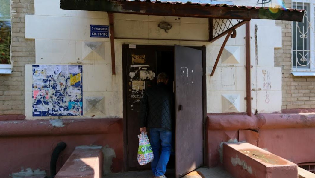 В столице Татарстана запустили очередную часть программы ремонта обветшалых жилых объектов. За предыдущие годы ее реализации удалось обновить почти 67% жилого фонда. В этом году капремонт ждет 195 домов