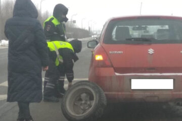 Машина женщины застряла на 30 км автодороги Казань – Оренбург.