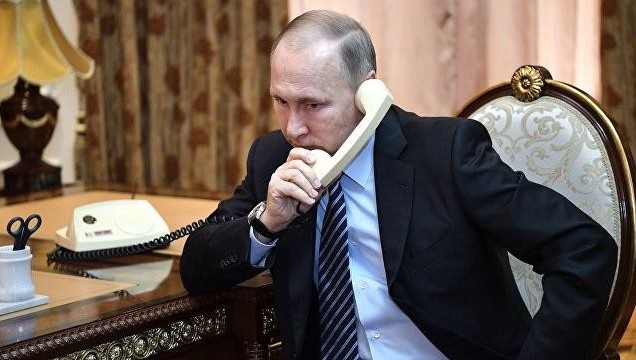 Президент США Дональд Трамп и глава РФ Владимир Путин провели телефонный разговор