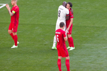 Бельгийцы обыграли сборную Дании со счётом 2:1.