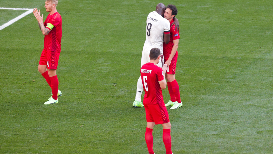 Бельгийцы обыграли сборную Дании со счётом 2:1.