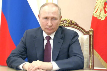Президент России напомнил руководителю об интересах Родины.