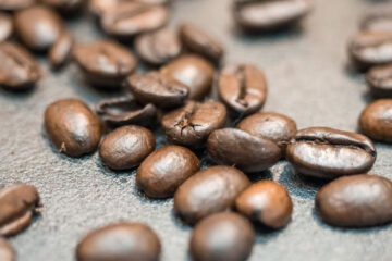 Цена колумбийского кофе в РФ вырастет из-за проблем с урожаем.