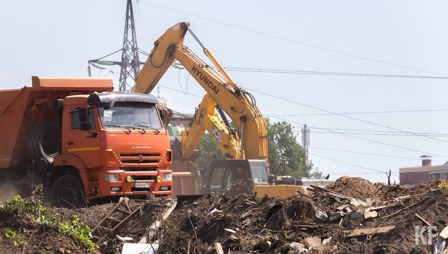 До 19 апреля владельцы могут демонтировать их добровольно.