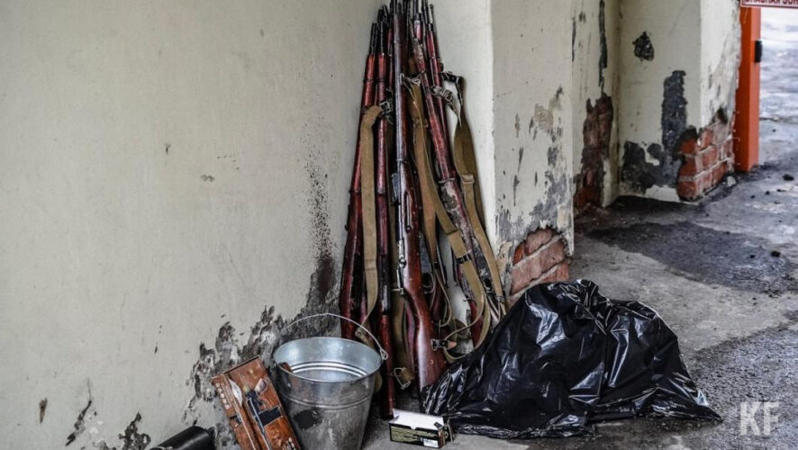 Груды мусора также обнаружили в поселке Залесном.