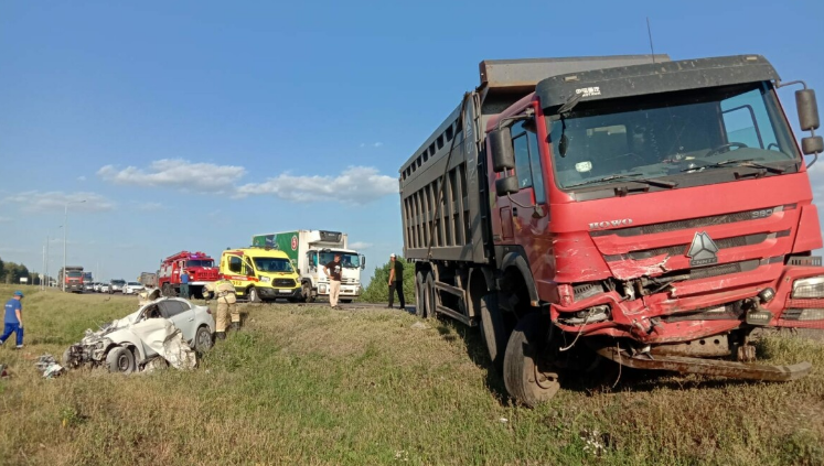 Водитель авто из Чувашии погиб при столкновении с самосвалом.