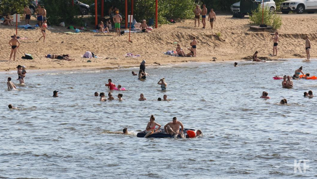 За 2023 год в республике на водных объектах погибло уже 12 человек. Всему виной пренебрежение элементарными правилами безопасности – люди заходят в воду в состоянии опьянения или тонут после падения с берегов.