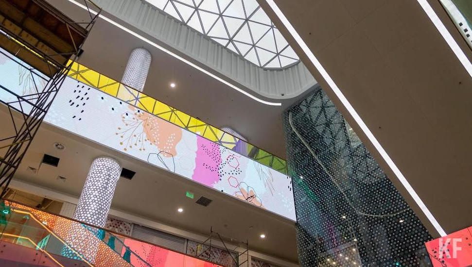 Компания отказалась арендовать помещения для всех своих магазинов в стране.