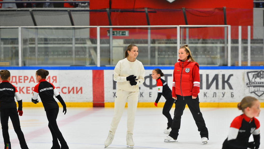 Олимпийской чемпионке понравились условия в спортивном комплексе и внимательность воспитанников ЦХП «Нефтяник».
