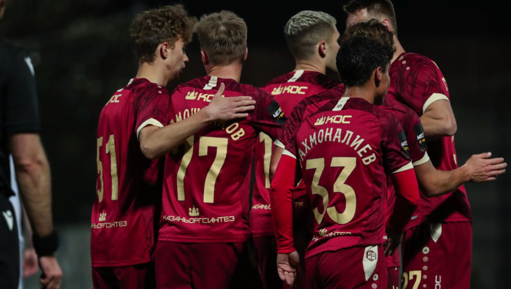 Команда Юрия Уткульбаева опережает третью команду на три очка.