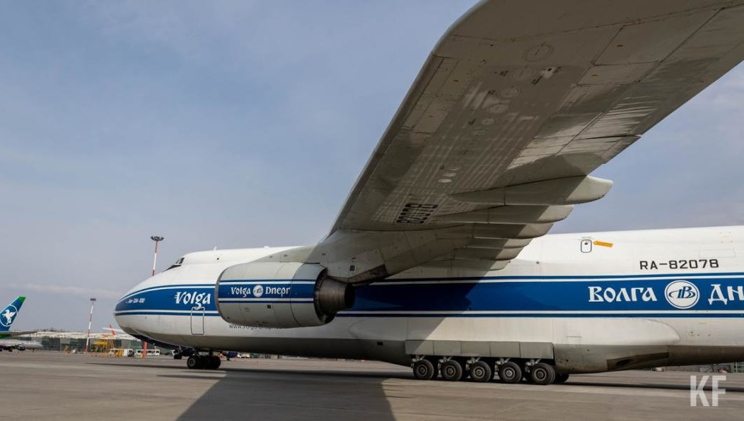 Пассажиры летели из Екатеринбурга в Москву.