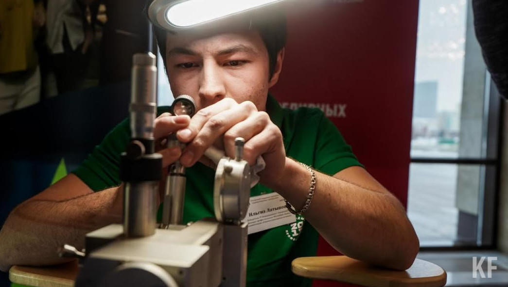 В одном из татарстанских колледжей студентам помогают трудоустраиваться на предприятия и зарабатывать.