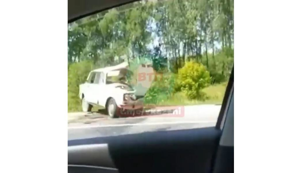 Водитель ВАЗа погиб на месте.