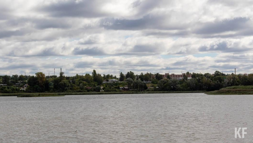 Жители Азнакаево позвонили на горячую линию и сообщили о загрязнении реки.