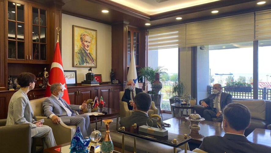 Президент Татарстана призвал мэра Измира вывести отношения между регионами на более высокий уровень.