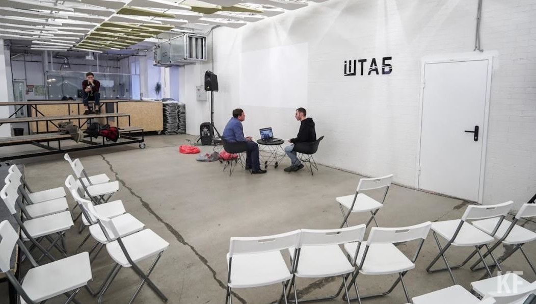 Свою одежду и аксессуары также представят местные блогеры и лидеры мнений.