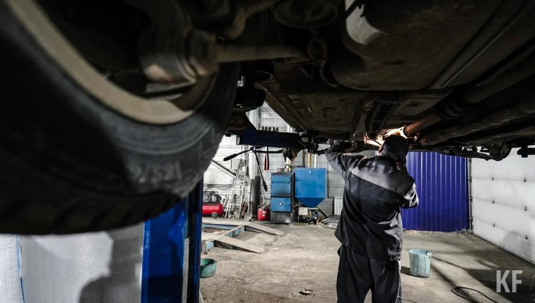 Обвиняемый в том числе не провел обучение и проверку знаний охраны.