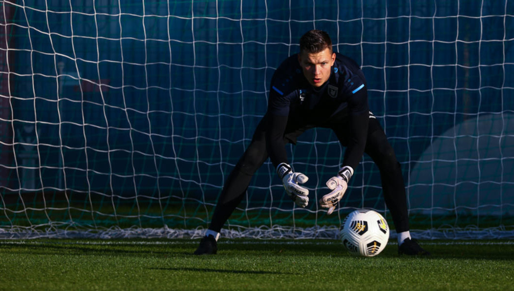 Вратарь «Рубина» будет выступать за клуб из Екатеринбурга на правах аренды.