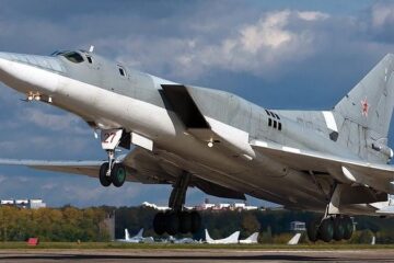 Компания «Туполев» передала авиации Воздушно-космических сил РФ очередной дальний бомбардировщик Ту-22М3
