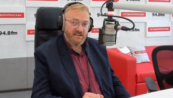 Депутат также считает