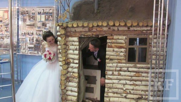 В Бавлах появилась традиция – после свадьбы посещать местный музей