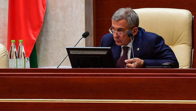 Темой совещания стало развитие промышленности страны в условиях санкций.