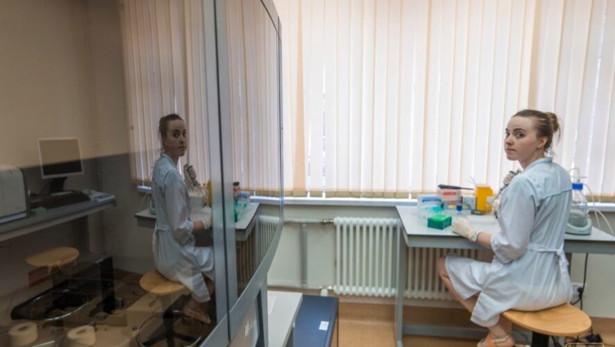 5 млрд рублей потратят на реализацию программы по ремонту и оснащению современным оборудованием поликлиник Татарстана. Об этом заявил сегодня