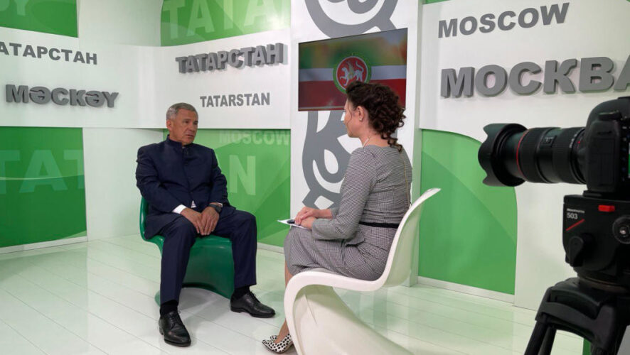 Глава Татарстана дал интервью медиапроекту «Tatarstan Today. Открытый миру».