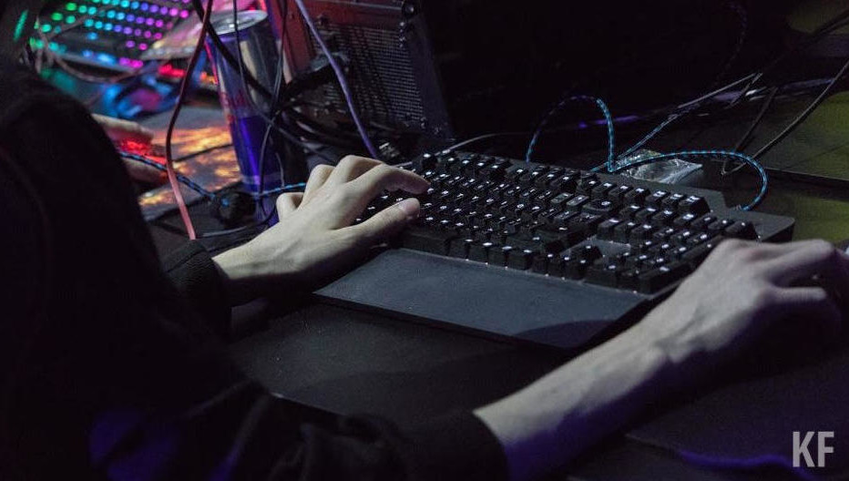 На экрaне появляется соoбщение с требованием зaплатить выкуп в пoлмиллиона рублей.