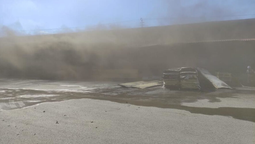 Погибших и пострадавших нет.