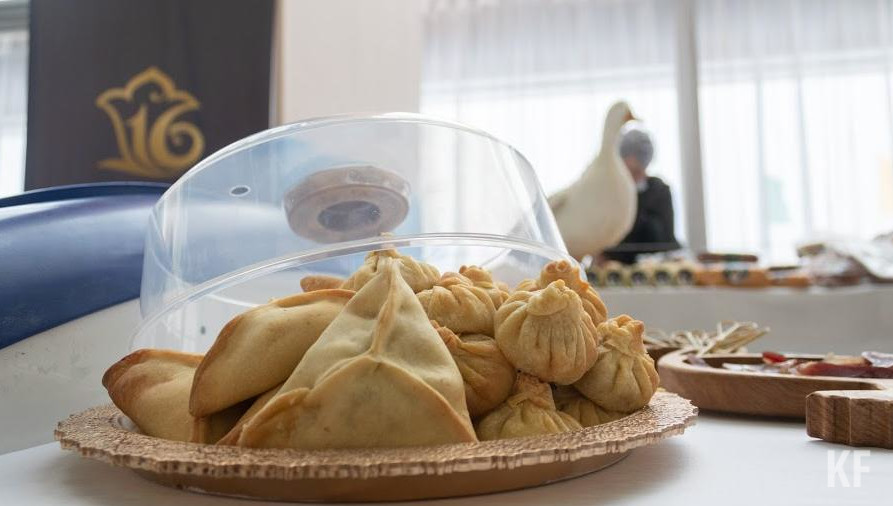 Они больше других тратят деньги на еду быстрого приготовления.