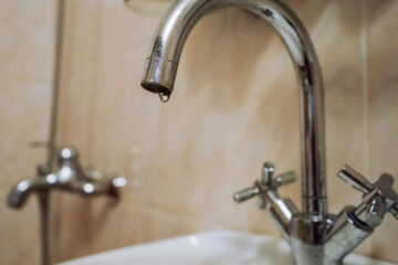 Жители четырех районов Казани остались без воды на три дня.