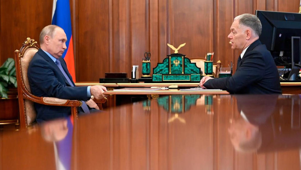 Об этом российские лидер заявил во время встречи с руководителем «Автодора» Вячеславом Петушенко.