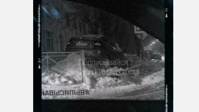 Погоня закончилась на улице Халезова в поселке Дербышки.