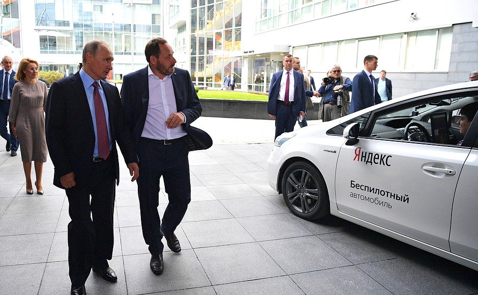 Путину показали беспилотный автомобиль под управлением «Яндекса» 