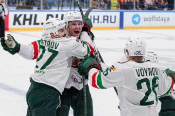 Казанцы выиграли шестой матч во Владивостоке (3:1).