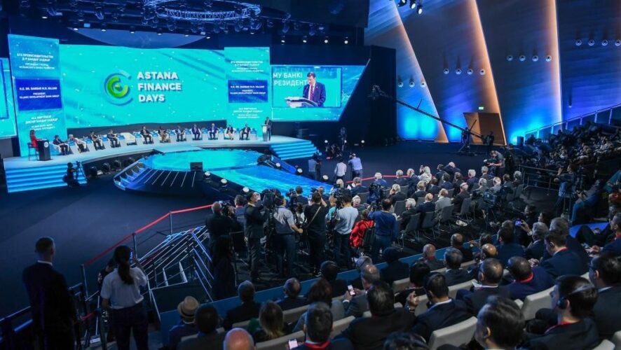 Президент Татарстана принял участие в открытии Астанинского форума исламской экономики