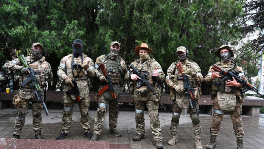 Они расположатся в 200 км от границы с Украиной.