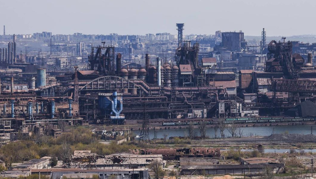 Примерно 50 человек из них сильно ранены