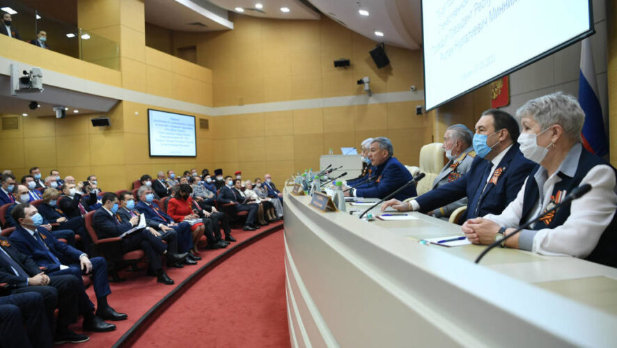 Президент Татарстана провел заседание оргкомитета по проведению годовщины Победы