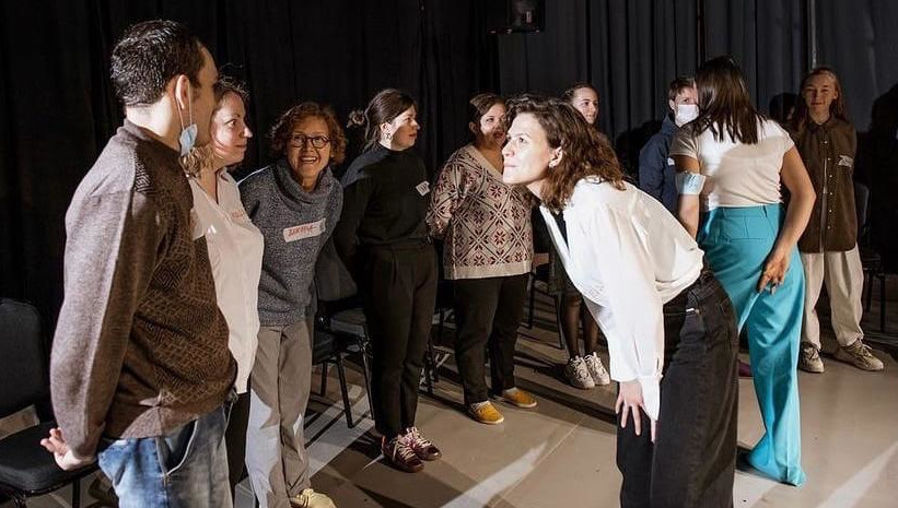 В спектаклях будут выступать обычные жители.