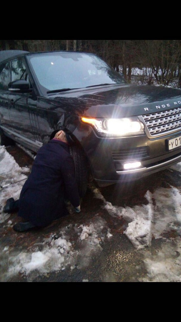 Внедорожник Land Rover под Калугой раздавил голову своему хозяину