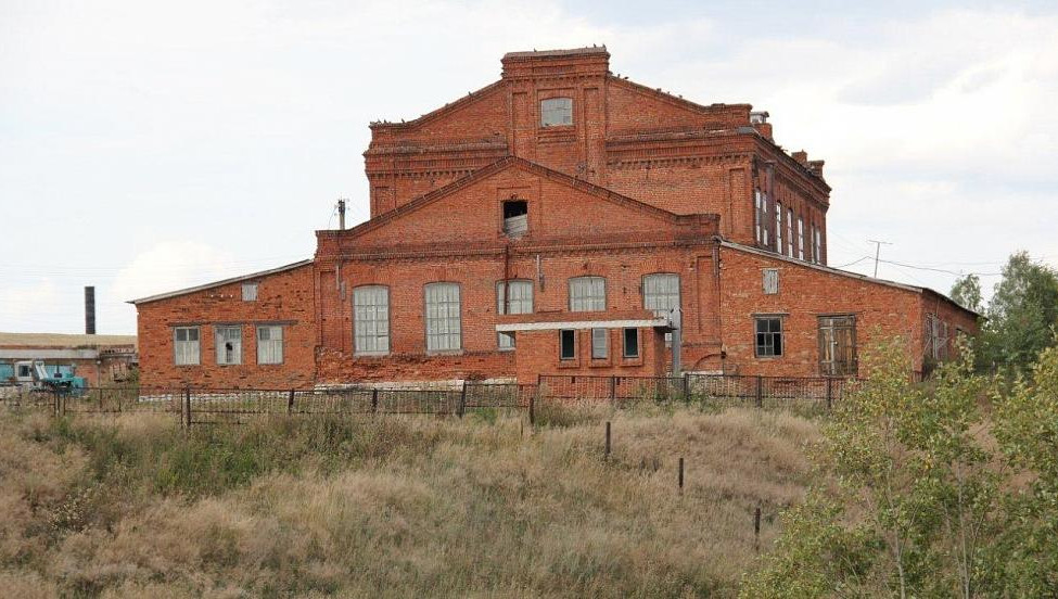 Маршрут намерены проложить через фабрику шорных изделий