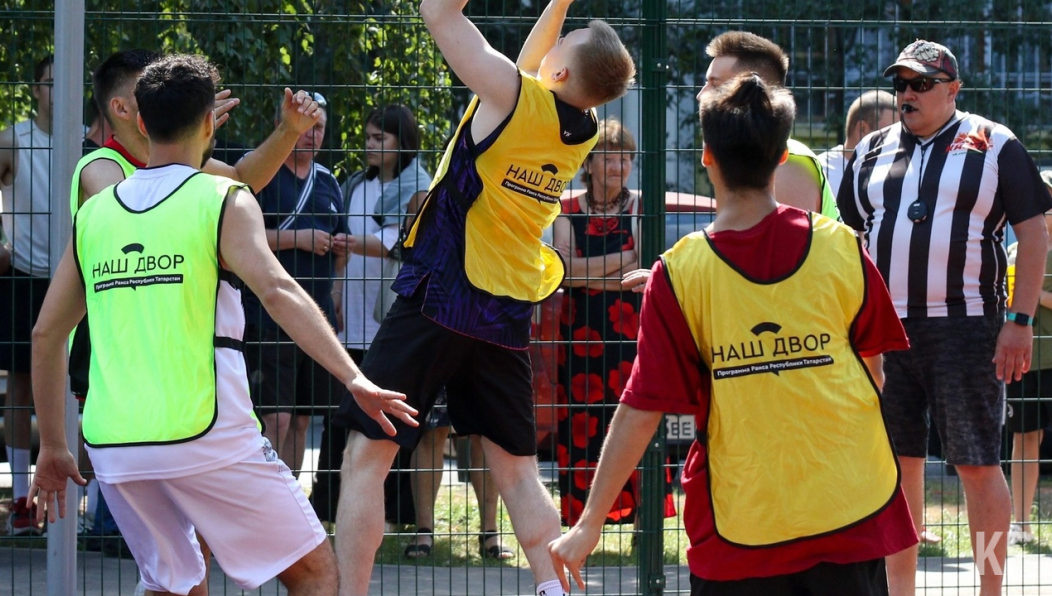 Победители получили три сертификата номиналом 10 тысяч рублей.