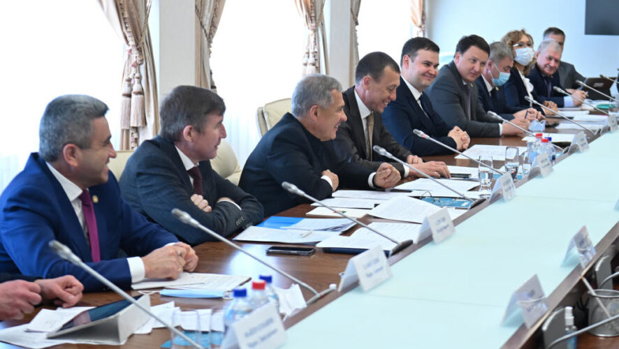 Президент посетил Нижнекамск по случаю Дня химика.