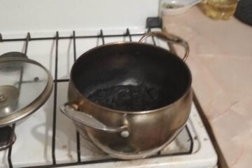 Нетрезвого хозяина вовремя разбудили пожарные.