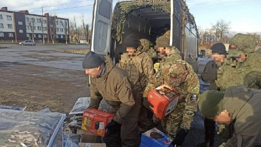 Военнослужащие поблагодарили за помощь и передали поздравления ко Дню матери.