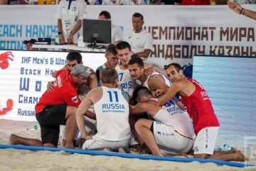 Второй день ЧМ по пляжному гандболу сложился сверхудачно для российских сборных.